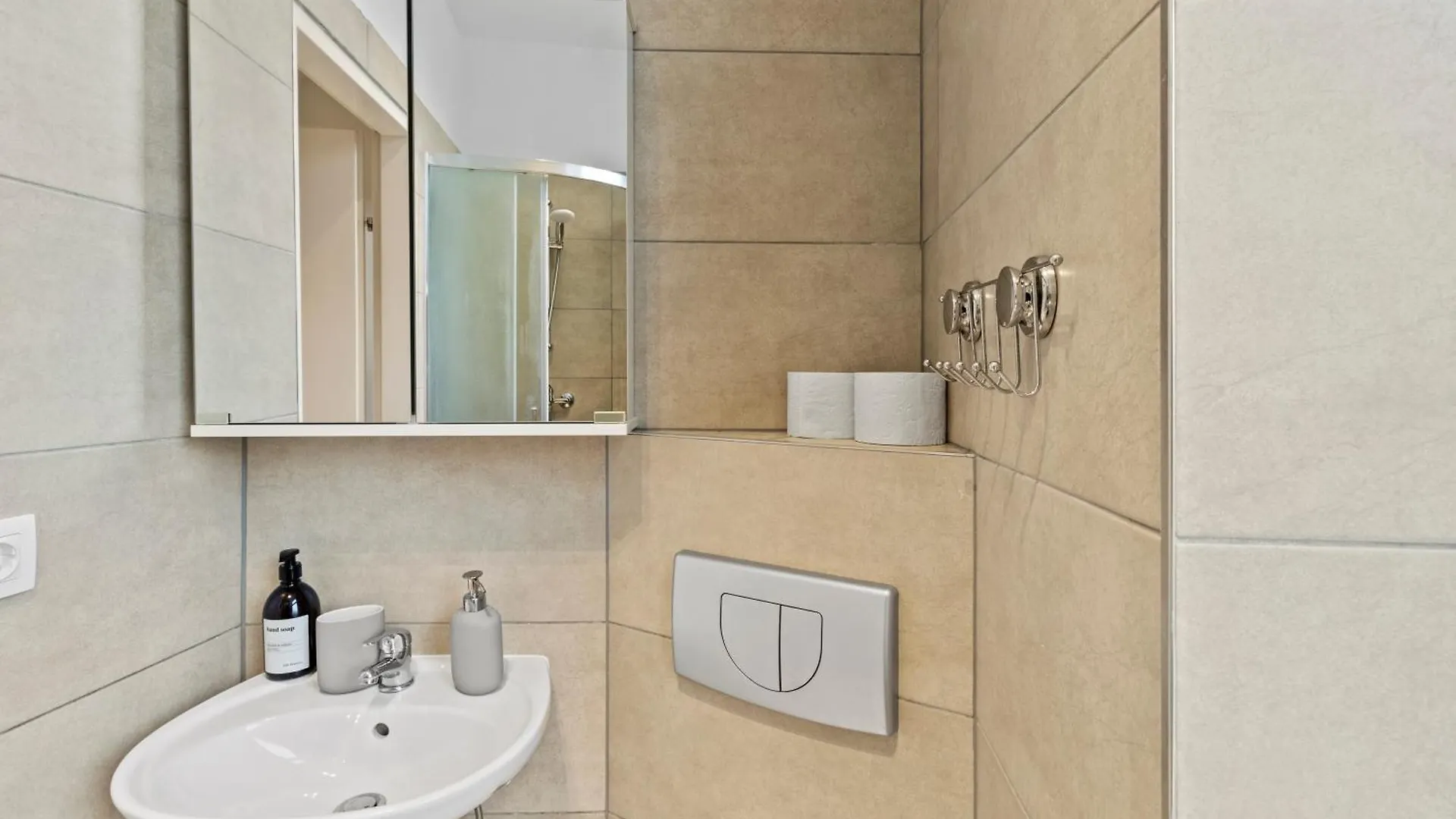 דירה וינה Close To U3 Metro I 15 Minutes To Shopping Street